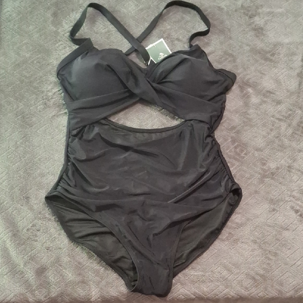 🌻Black One-Piece Swimsuit